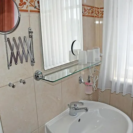 Vitalis _ Und W Apartment
